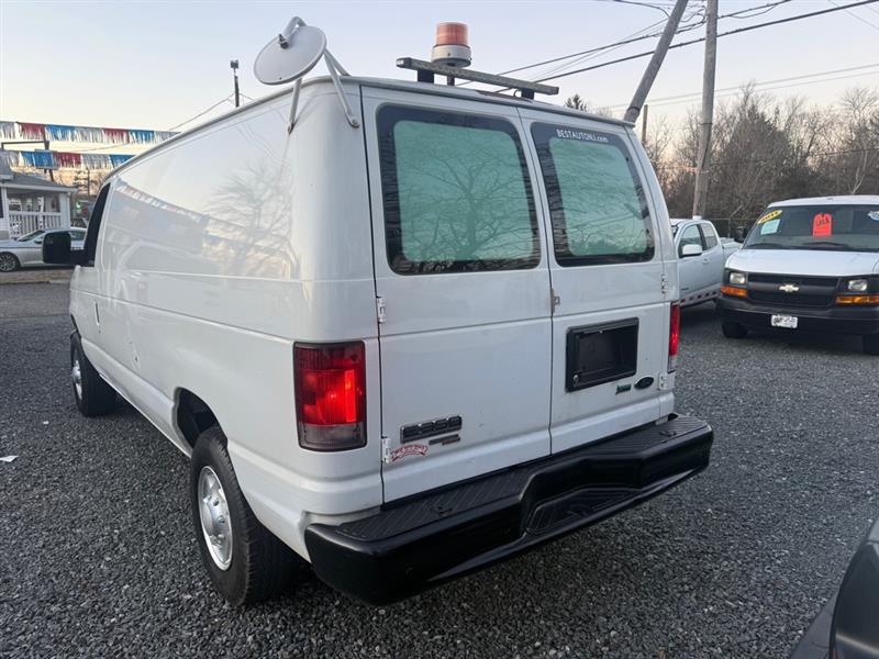 2013 Ford E-350 photo 3
