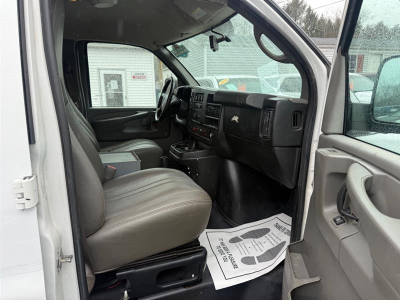 GMC Savana G2500 Cargo 2013