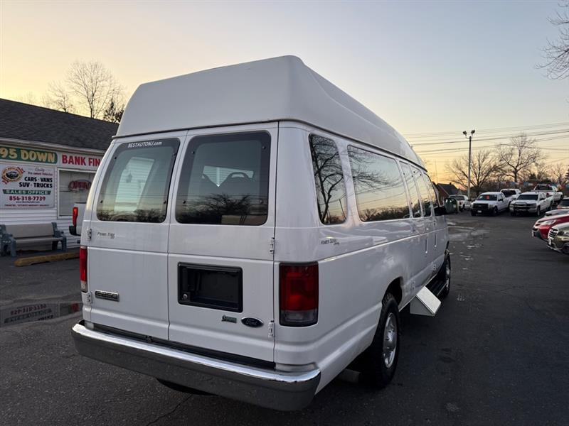 Ford Econoline E-250 Extended 2010