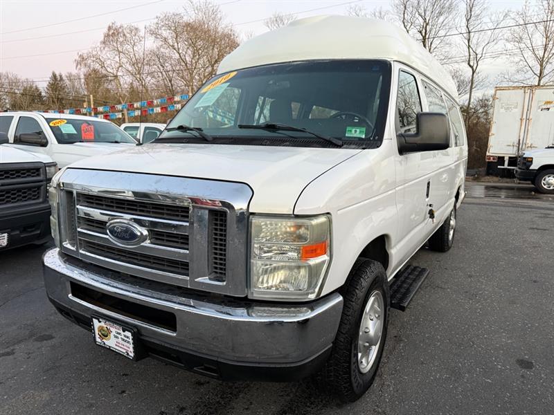 Ford Econoline E-250 Extended 2010