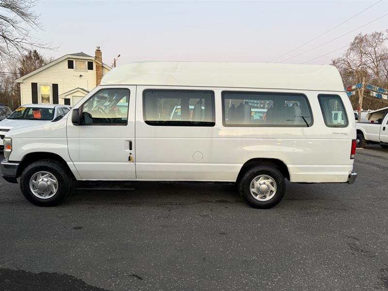 Ford Econoline E-250 Extended 2010