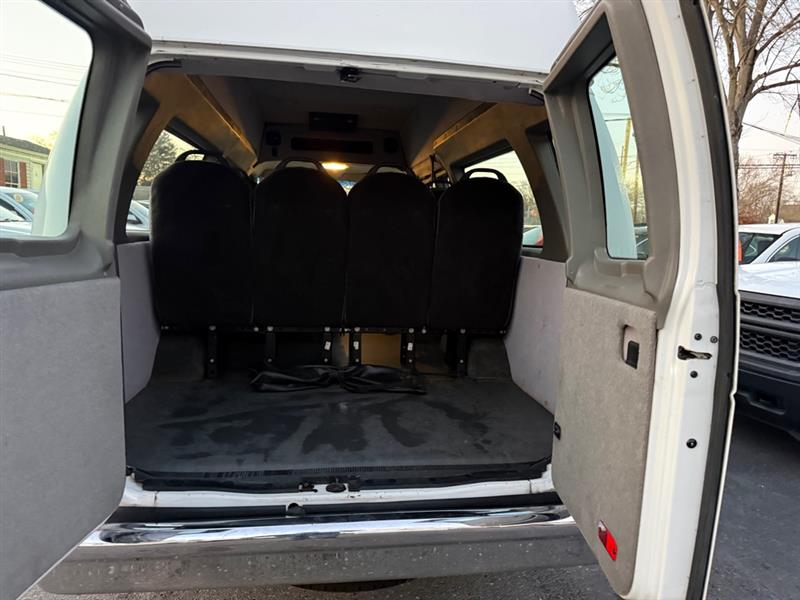 Ford Econoline E-250 Extended 2010