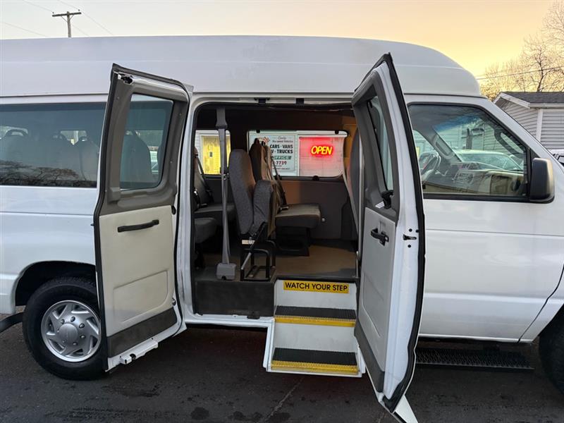Ford Econoline E-250 Extended 2010