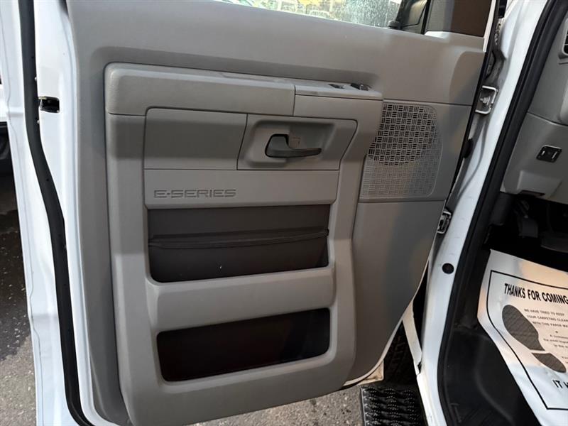 Ford Econoline E-250 Extended 2010