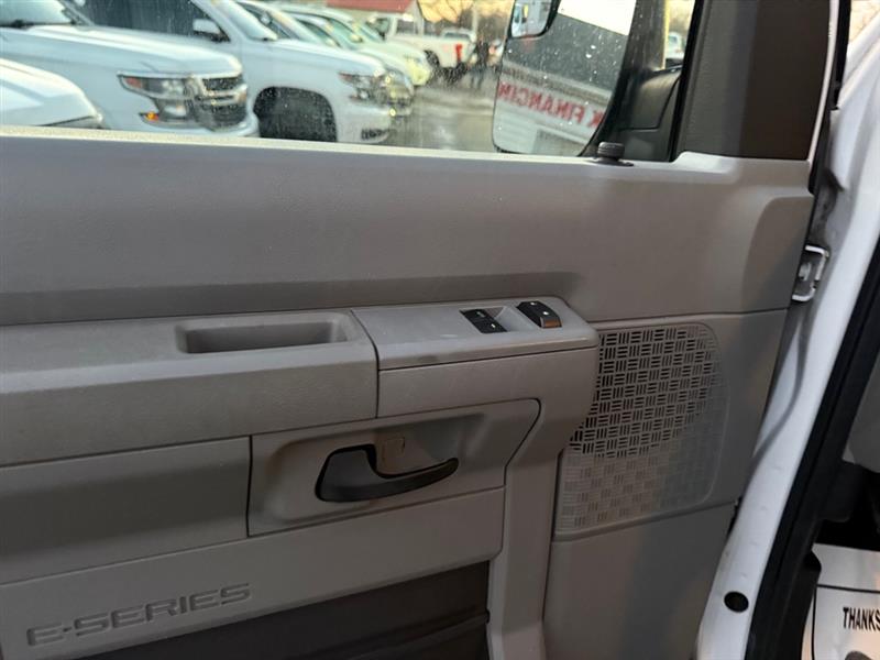 Ford Econoline E-250 Extended 2010