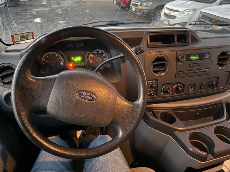 Ford Econoline E-250 Extended 2010