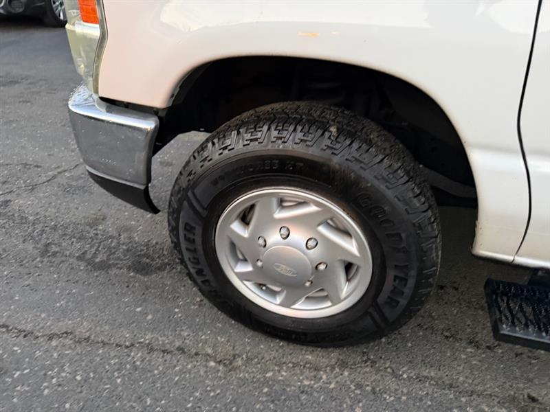 Ford Econoline E-250 Extended 2010