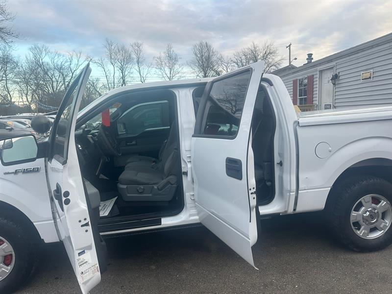 Ford F-150 XL SuperCrew 5.5-ft. Bed 4WD 2014