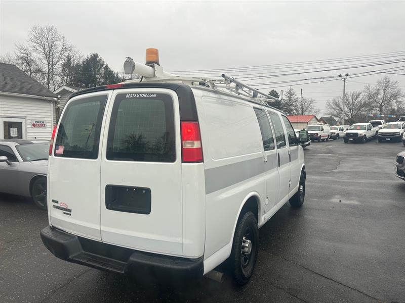 Chevrolet Express 2500 Cargo 2011