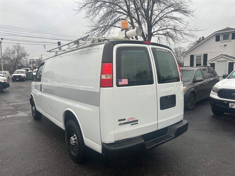 Chevrolet Express 2500 Cargo 2011