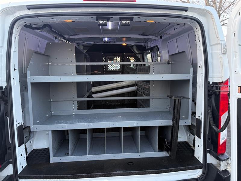 Ford Transit 250 Van Low Roof 60/40 Pass.130-in. WB 2016