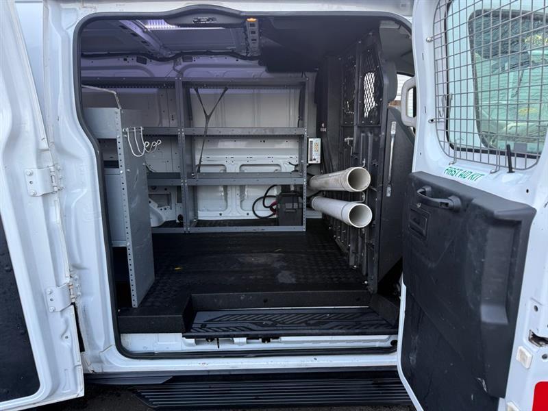 Ford Transit 250 Van Low Roof 60/40 Pass.130-in. WB 2016