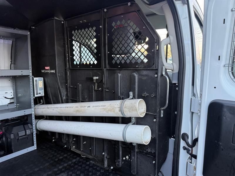 Ford Transit 250 Van Low Roof 60/40 Pass.130-in. WB 2016