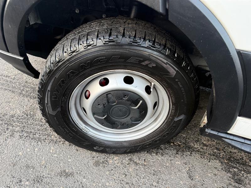 Ford Transit 250 Van Low Roof 60/40 Pass.130-in. WB 2016