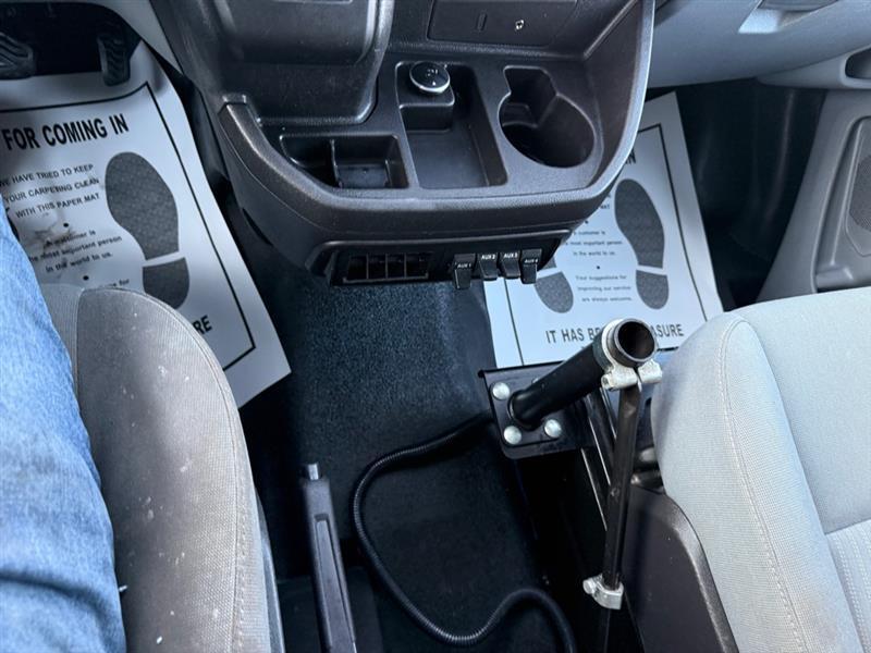 Ford Transit 250 Van Low Roof 60/40 Pass.130-in. WB 2016