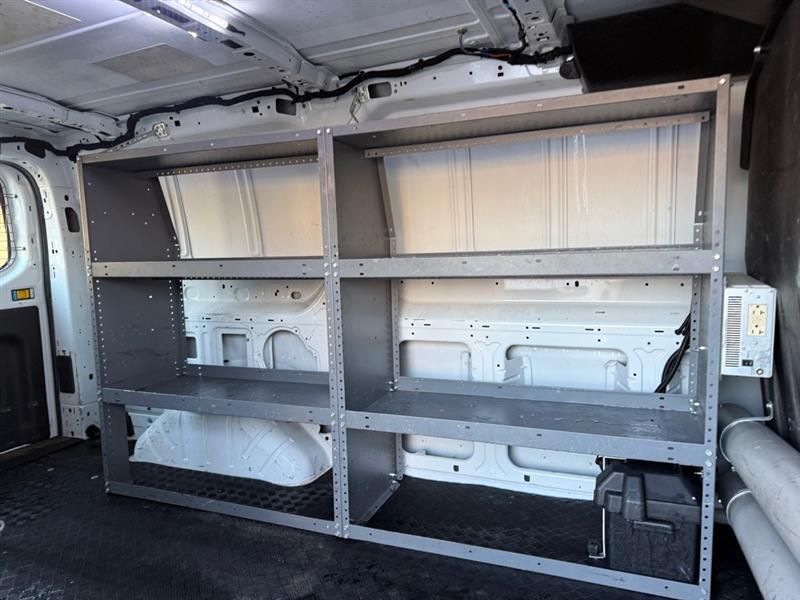 Ford Transit 250 Van Low Roof 60/40 Pass.130-in. WB 2016