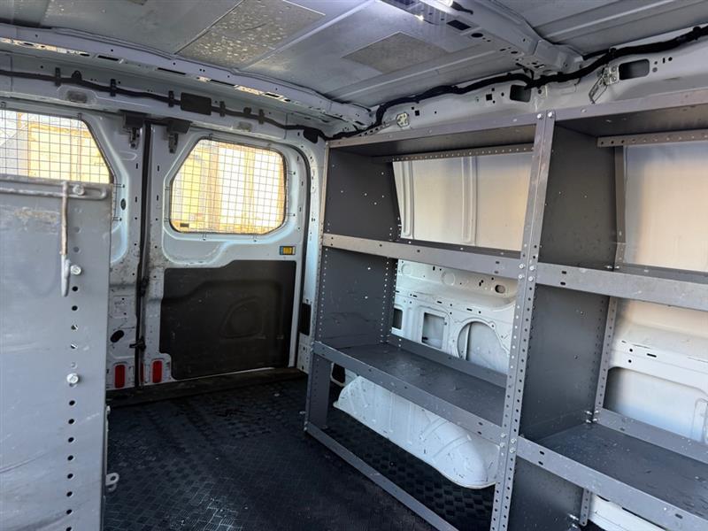 Ford Transit 250 Van Low Roof 60/40 Pass.130-in. WB 2016