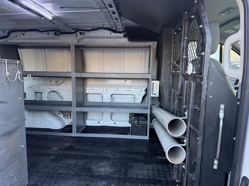 Ford Transit 250 Van Low Roof 60/40 Pass.130-in. WB 2016