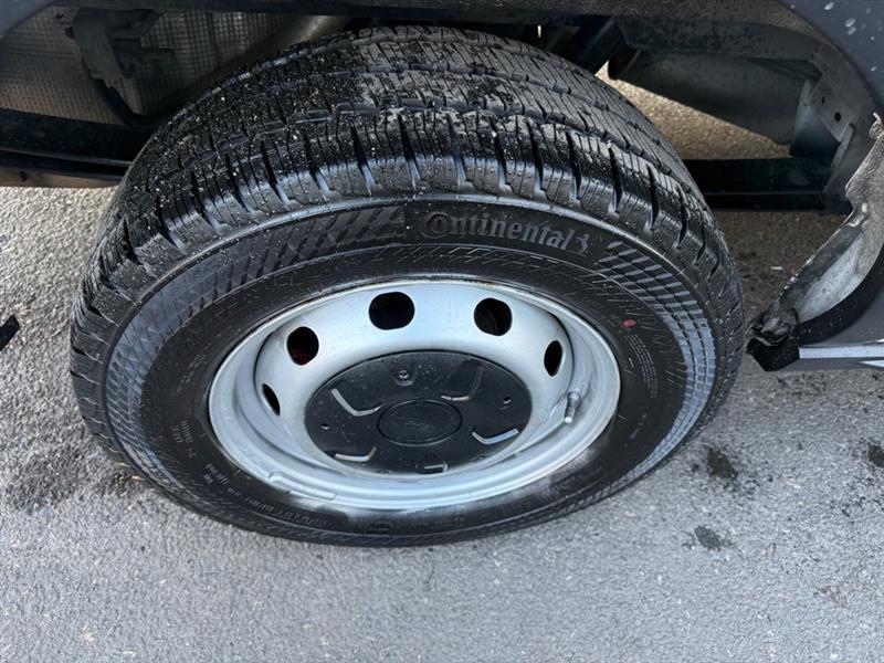 Ford Transit 250 Van Low Roof 60/40 Pass.130-in. WB 2016