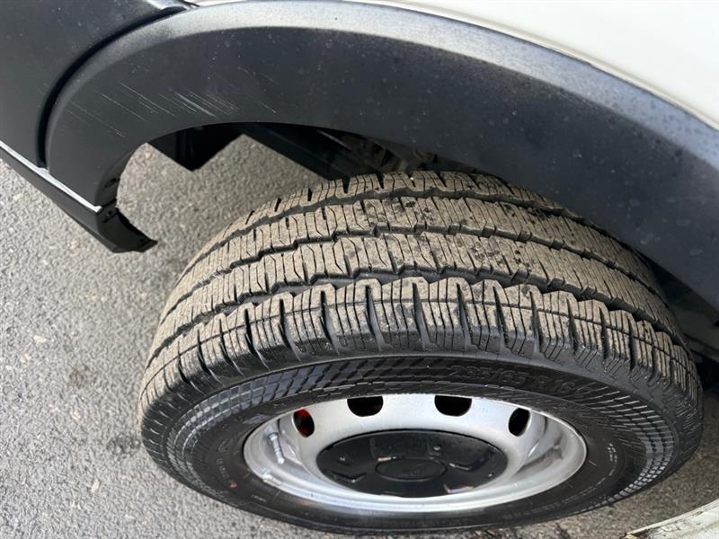 Ford Transit 250 Van Low Roof 60/40 Pass.130-in. WB 2016