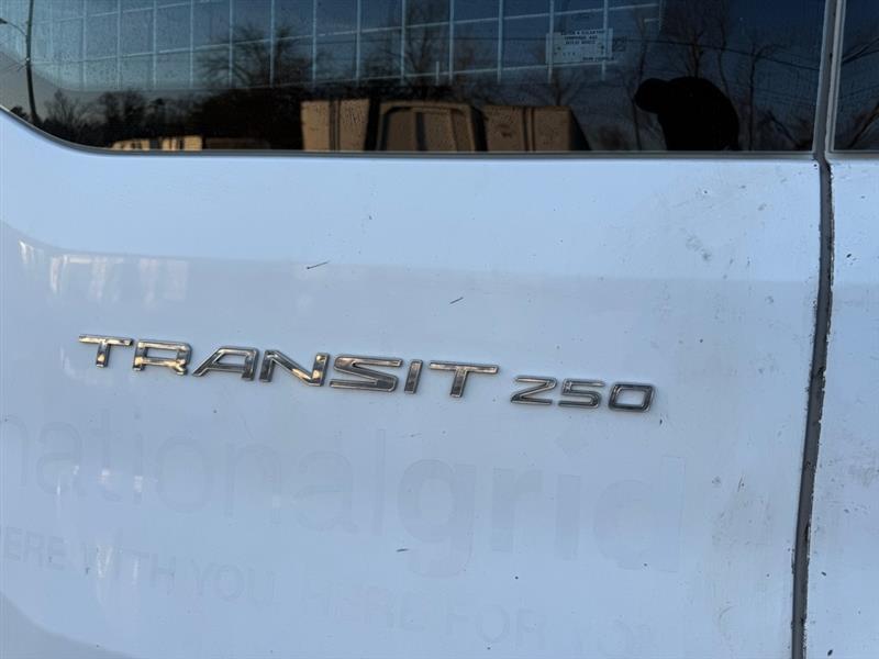 Ford Transit 250 Van Low Roof 60/40 Pass.130-in. WB 2016