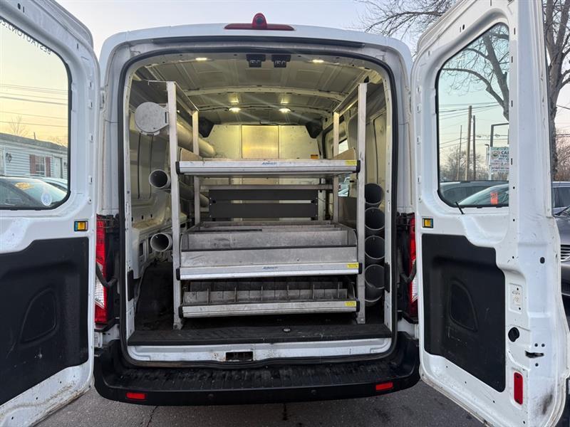 Ford Transit 250 Van Med. Roof w/Sliding Pass. 130-in. WB 2015