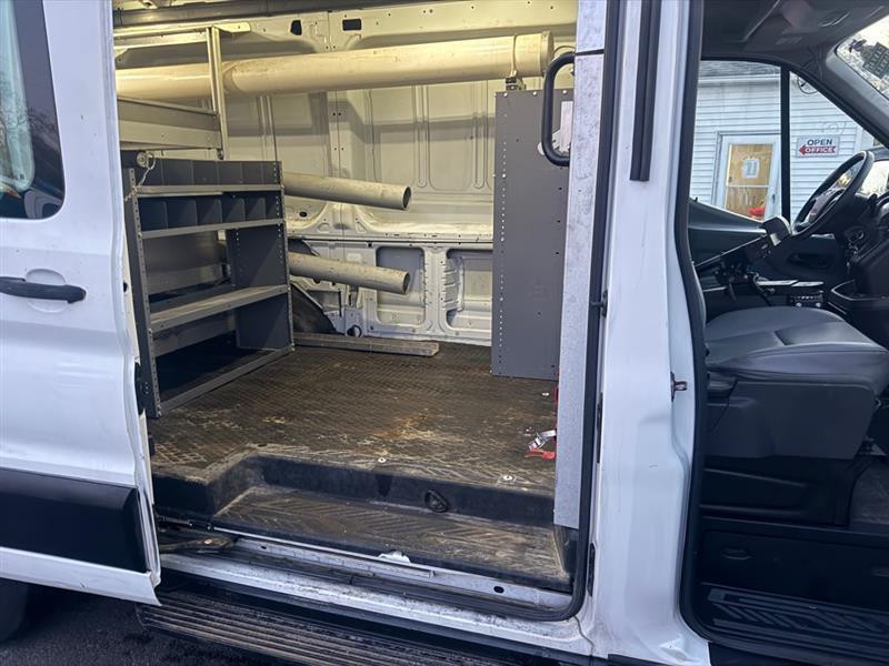 Ford Transit 250 Van Med. Roof w/Sliding Pass. 130-in. WB 2015