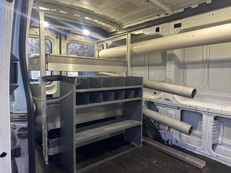 Ford Transit 250 Van Med. Roof w/Sliding Pass. 130-in. WB 2015