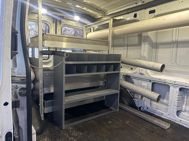 Ford Transit 250 Van Med. Roof w/Sliding Pass. 130-in. WB 2015