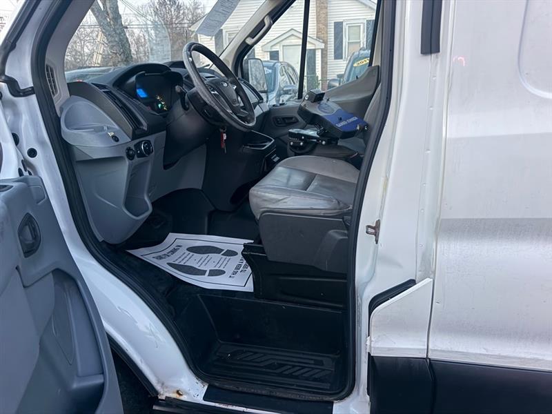 Ford Transit 250 Van Med. Roof w/Sliding Pass. 130-in. WB 2015