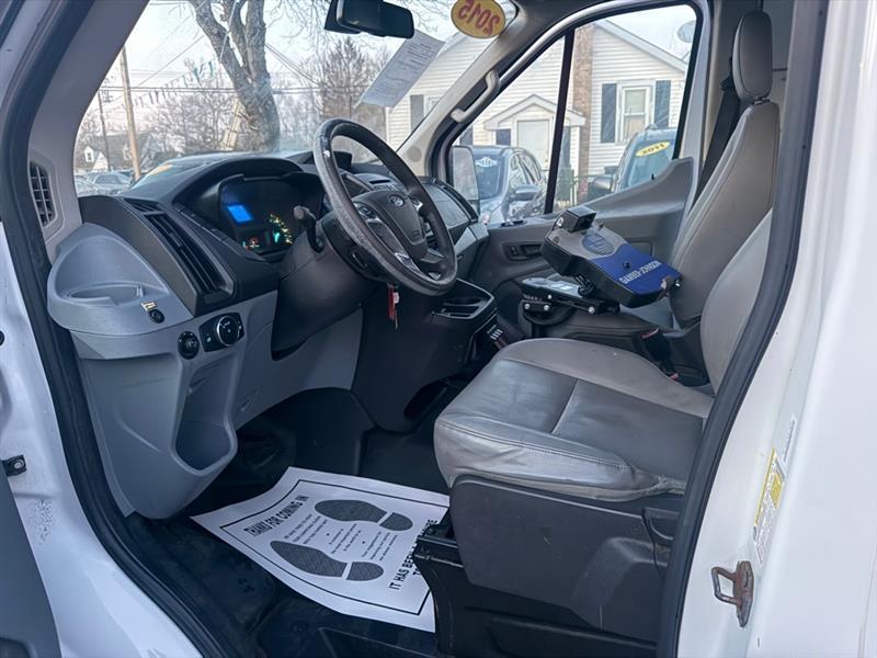 Ford Transit 250 Van Med. Roof w/Sliding Pass. 130-in. WB 2015