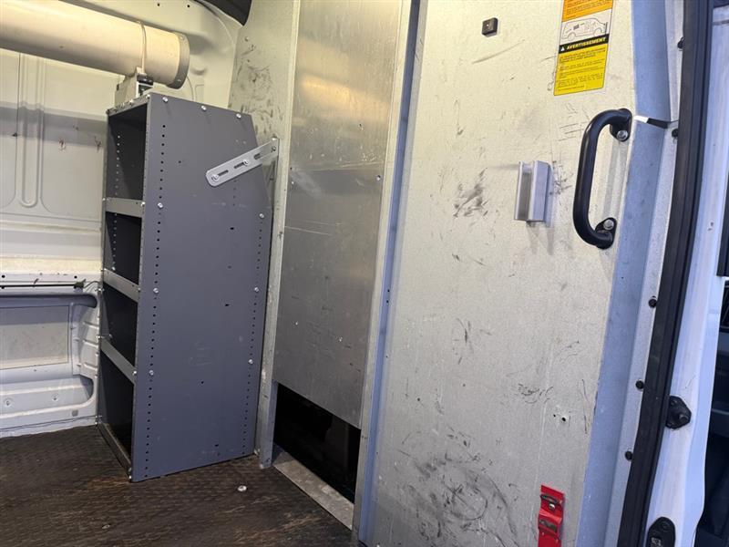 Ford Transit 250 Van Med. Roof w/Sliding Pass. 130-in. WB 2015