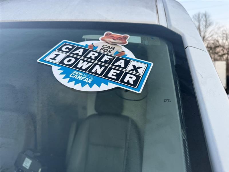 Ford Transit 250 Van Med. Roof w/Sliding Pass. 130-in. WB 2015