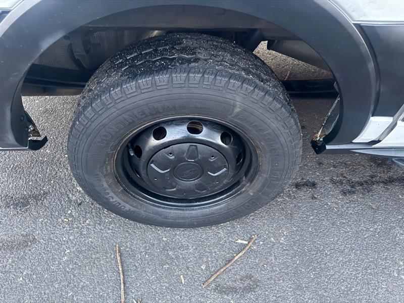 Ford Transit 250 Van Med. Roof w/Sliding Pass. 130-in. WB 2015