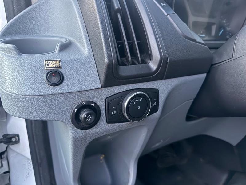 Ford Transit 250 Van Med. Roof w/Sliding Pass. 130-in. WB 2015