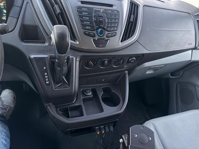 Ford Transit 250 Van Med. Roof w/Sliding Pass. 130-in. WB 2015