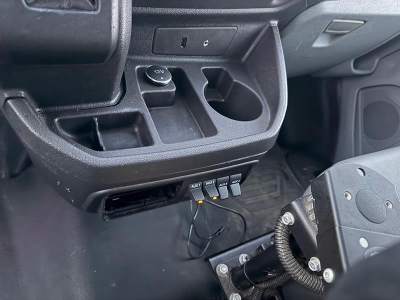 Ford Transit 250 Van Med. Roof w/Sliding Pass. 130-in. WB 2015