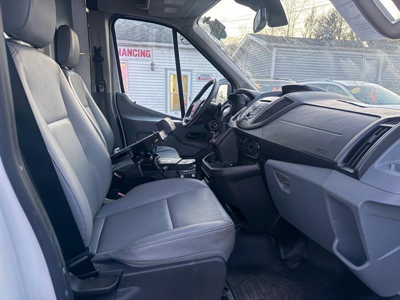 Ford Transit 250 Van Med. Roof w/Sliding Pass. 130-in. WB 2015
