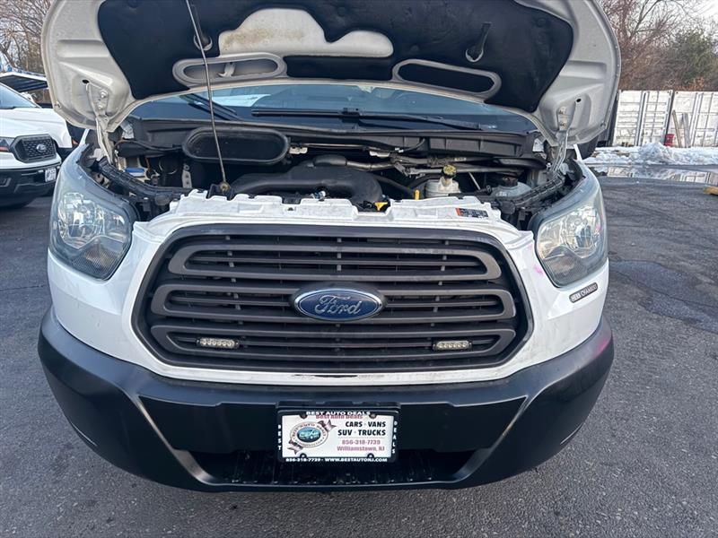 Ford Transit 250 Van Med. Roof w/Sliding Pass. 130-in. WB 2015