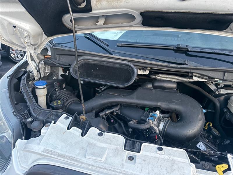 Ford Transit 250 Van Med. Roof w/Sliding Pass. 130-in. WB 2015