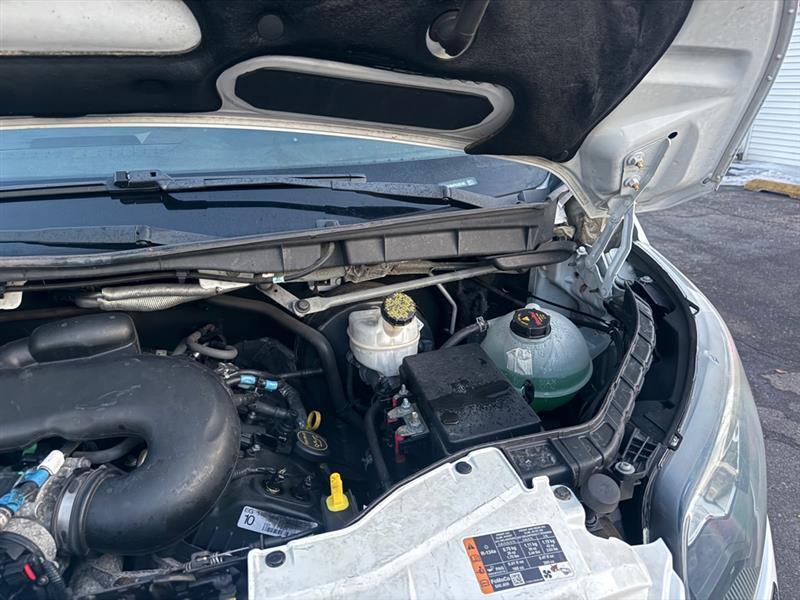 Ford Transit 250 Van Med. Roof w/Sliding Pass. 130-in. WB 2015