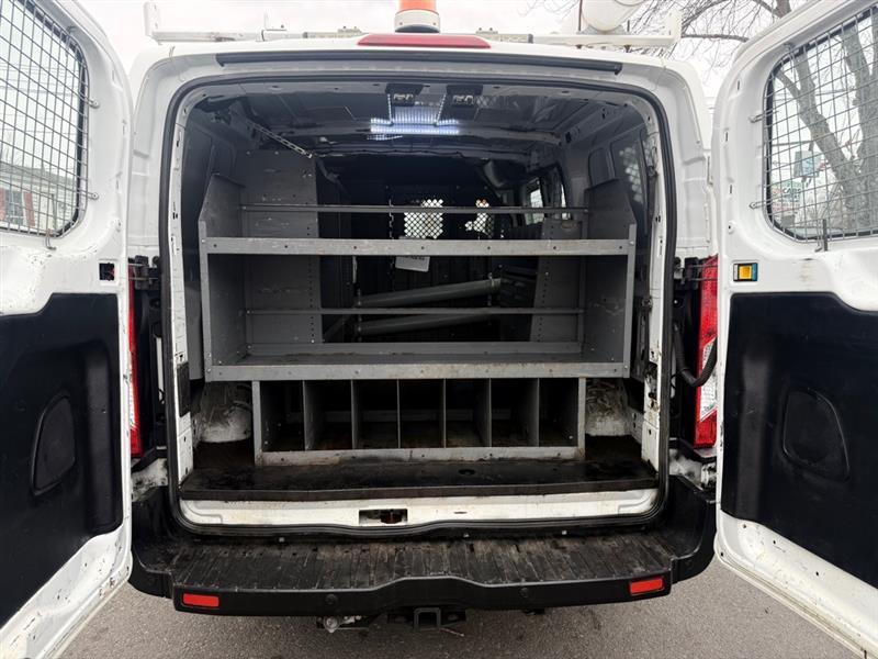 Ford Transit 250 Van Low Roof 60/40 Pass.130-in. WB 2016