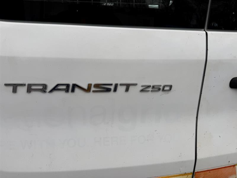 Ford Transit 250 Van Low Roof 60/40 Pass.130-in. WB 2016