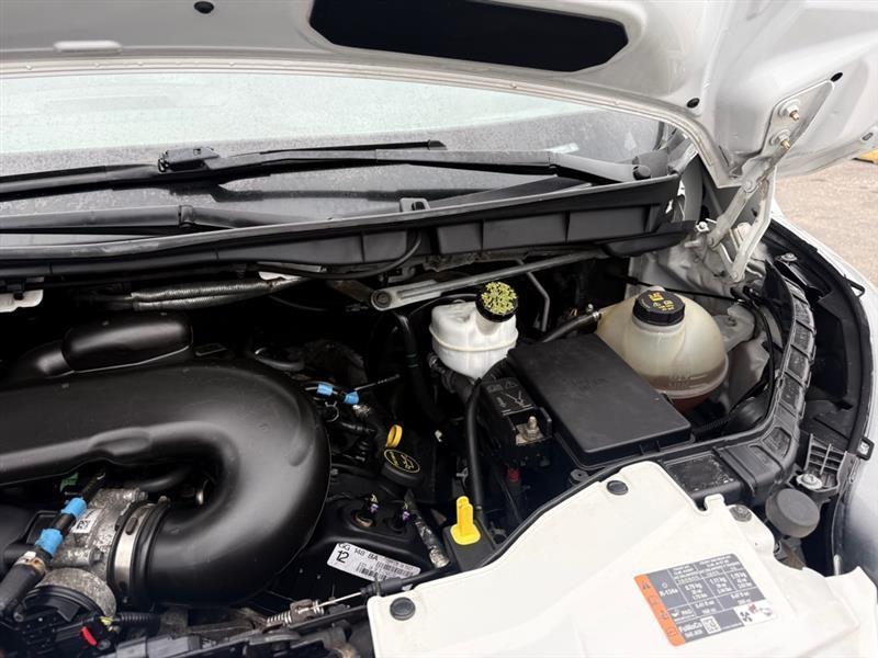 Ford Transit 250 Van Low Roof 60/40 Pass.130-in. WB 2016