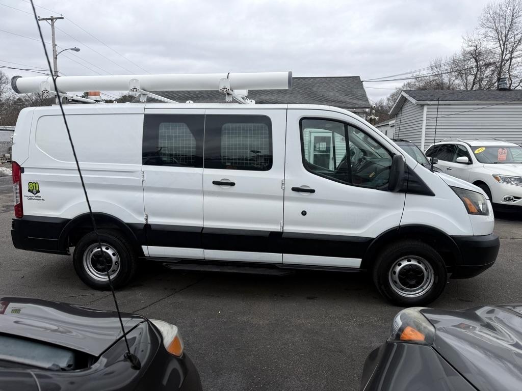Ford Transit T-250 130" Low Rf 9000 GVWR Swing-Out RH Dr 2016