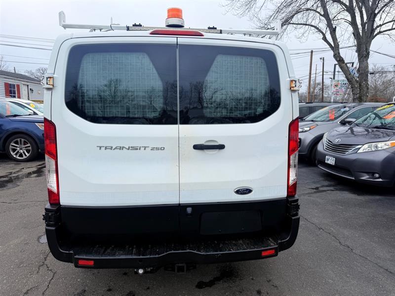 Ford Transit 250 Van Low Roof 60/40 Pass.130-in. WB 2016