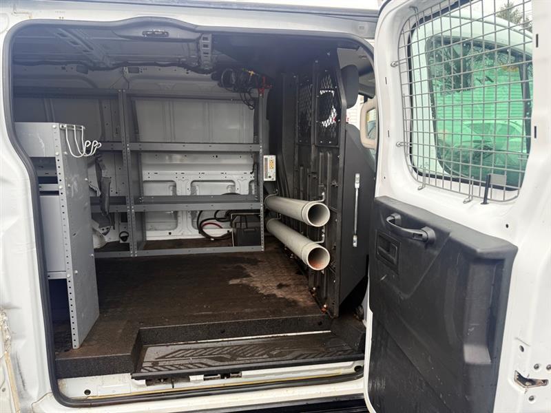 Ford Transit 250 Van Low Roof 60/40 Pass.130-in. WB 2016