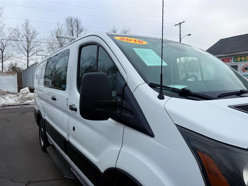 Ford Transit 250 Van Low Roof 60/40 Pass.130-in. WB 2016