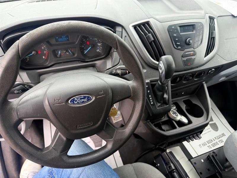 Ford Transit 250 Van Low Roof 60/40 Pass.130-in. WB 2016