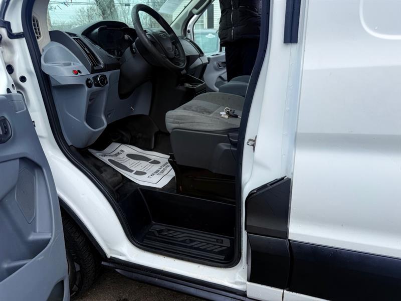 Ford Transit 250 Van Low Roof 60/40 Pass.130-in. WB 2016